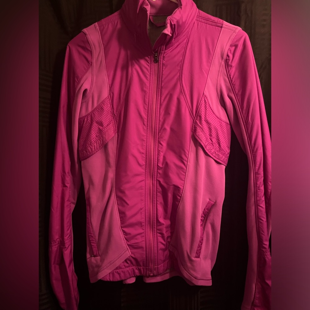 Lululemon jacket size 4